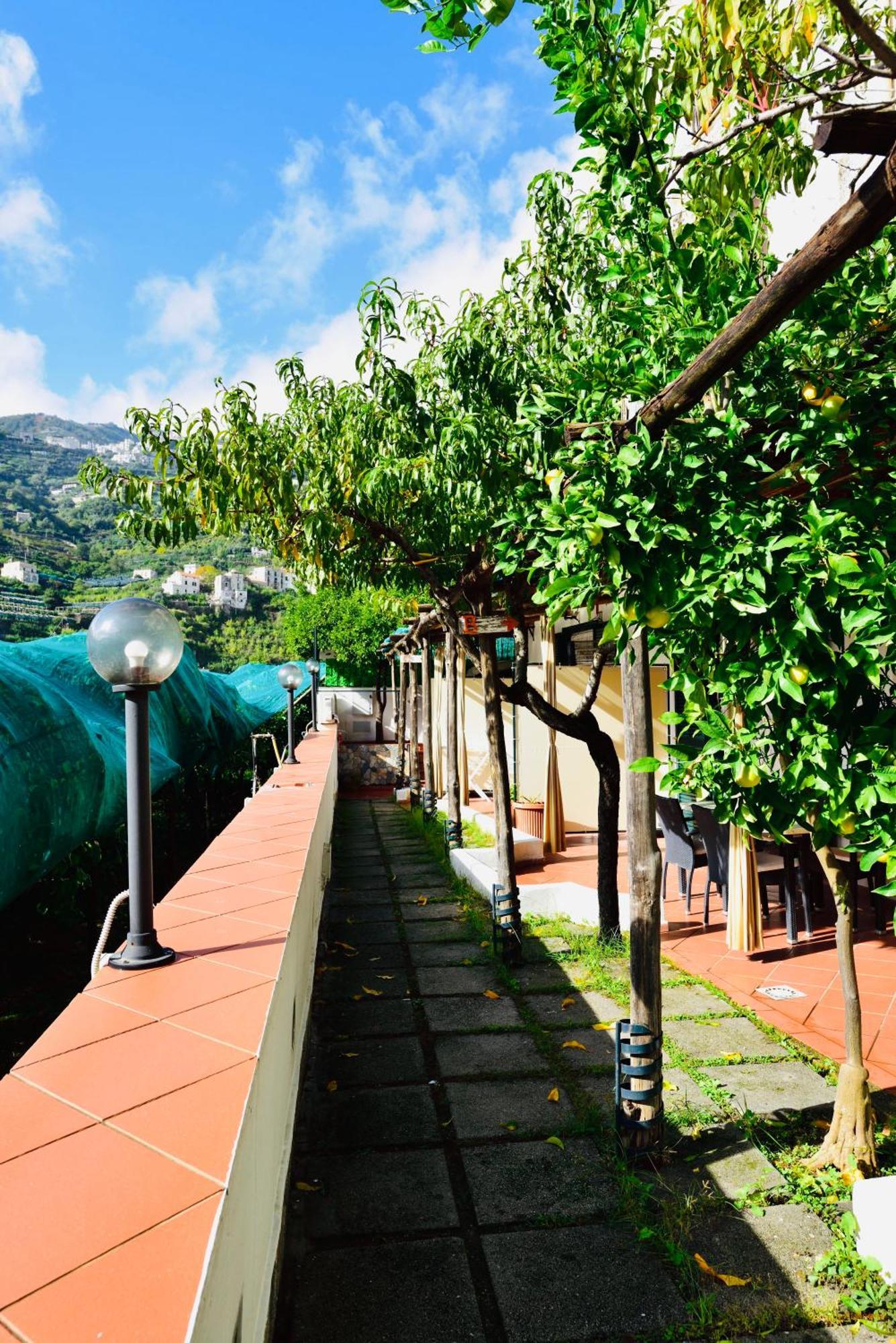 Eden Holiday Minori Bagian luar foto